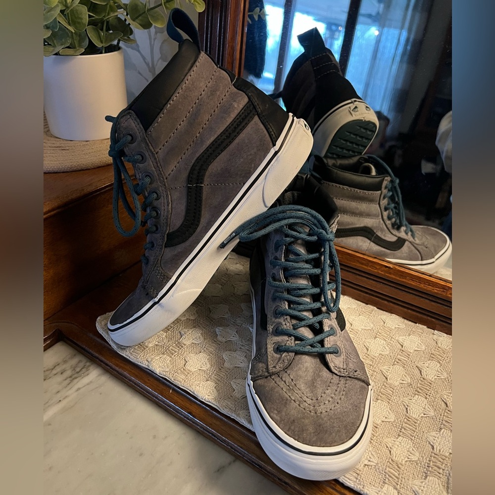 VANS Off the Wall Sk8 - Hi Top MTE Sneakers Pewter and Forrest Green Kids Sz 6.5